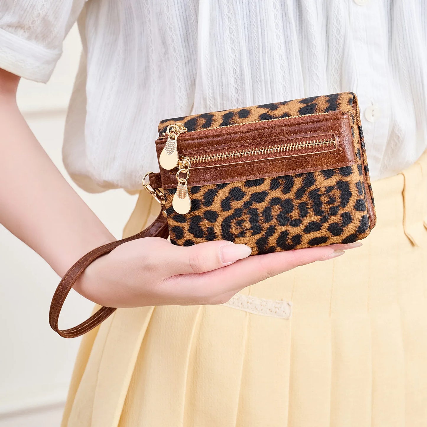 Leopard Print Women's Wallet Large Capacity Zipper Wristlet