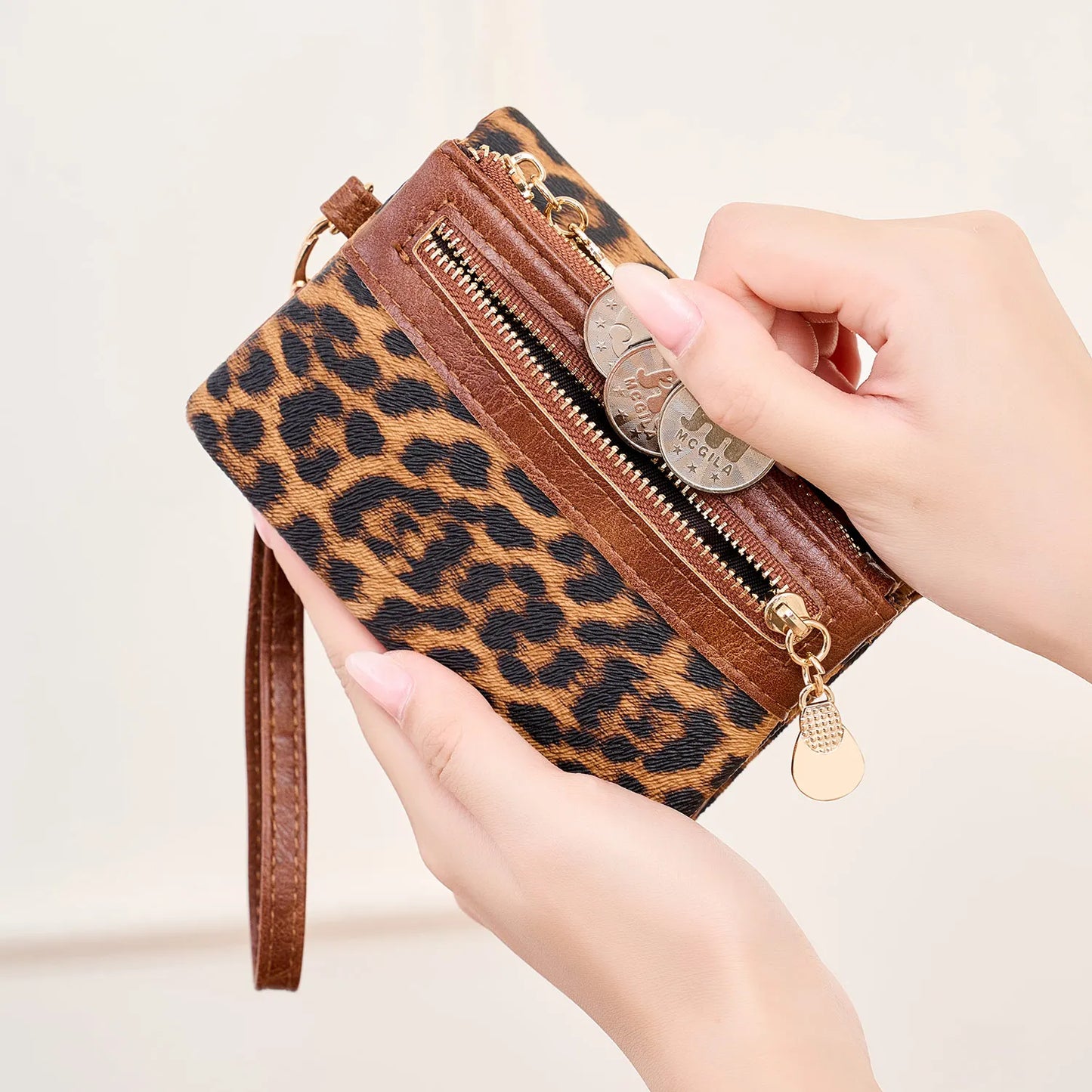 Leopard Print Women's Wallet Large Capacity Zipper Wristlet