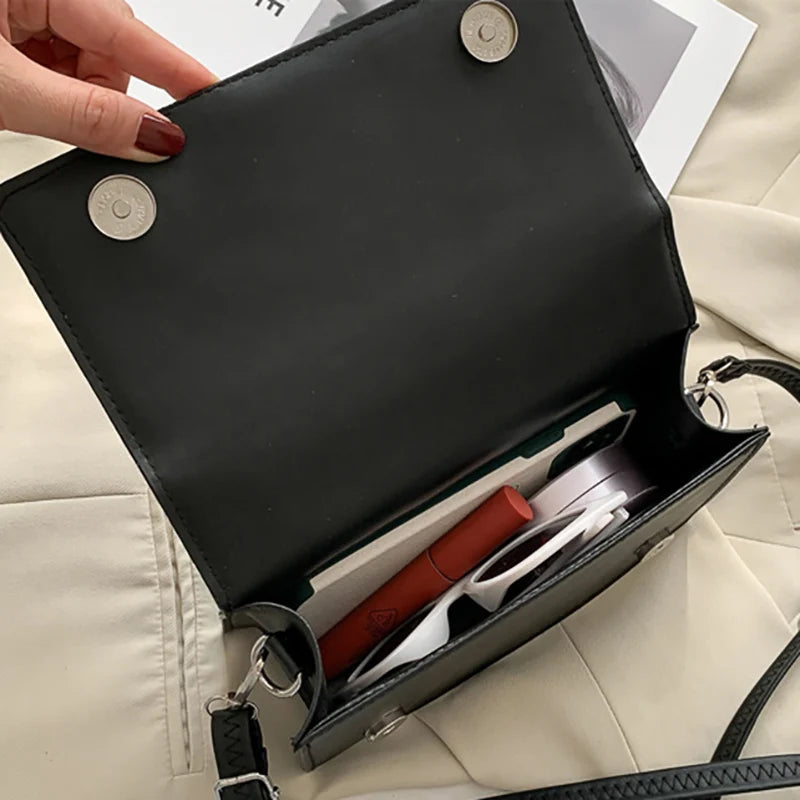 Quilted PU Leather Crossbody Bag – Women's Compact Shoulder Bag