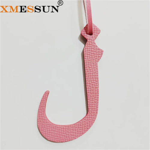 Wholesale Luxury Genuine Natural Leather Character Alphabet Arabic Letter L Keychain Backpack