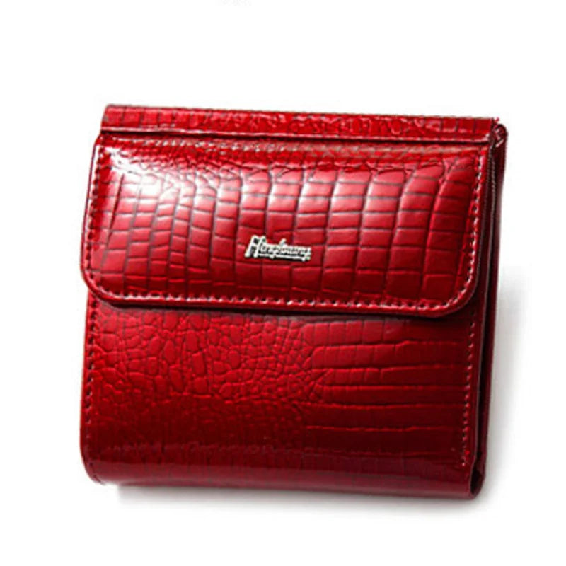 Genuine Leather Women's Short Wallet – Crocodile Pattern Purse