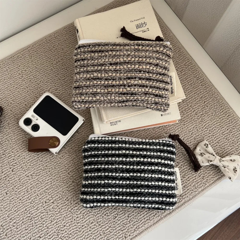 Retro Plaid Mini Cosmetic Pouch – Women's Makeup Organizer Bag