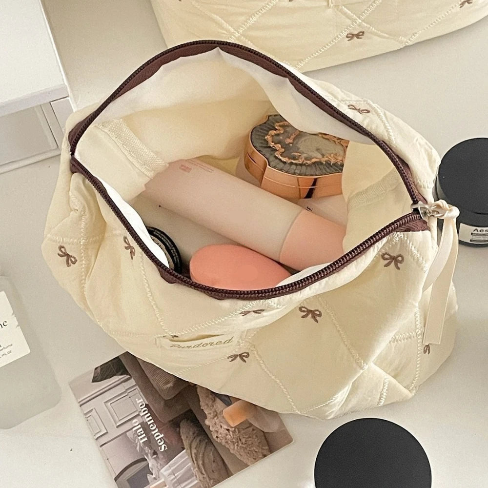 Quilted Bow Makeup Bag – Women's Large Capacity Cosmetic Pouch