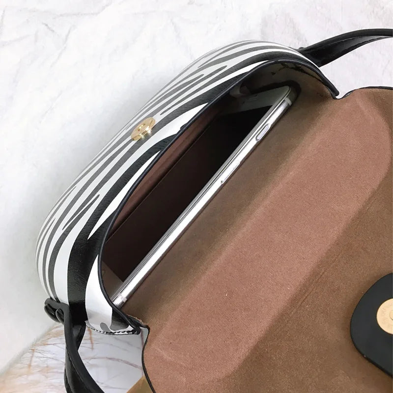 Women Messenger Bag Pu Leather Shiny Shoulder Hard Flip Buckle Mobile Phone Outing Coin Purse