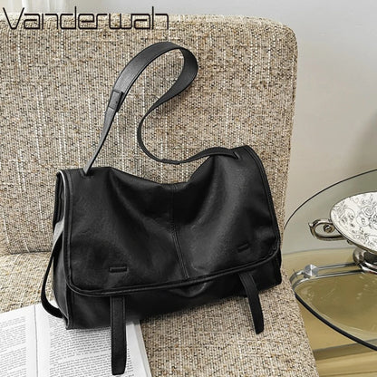 Large Capacity Oil Wax Leather Crossbody Messenger Bag