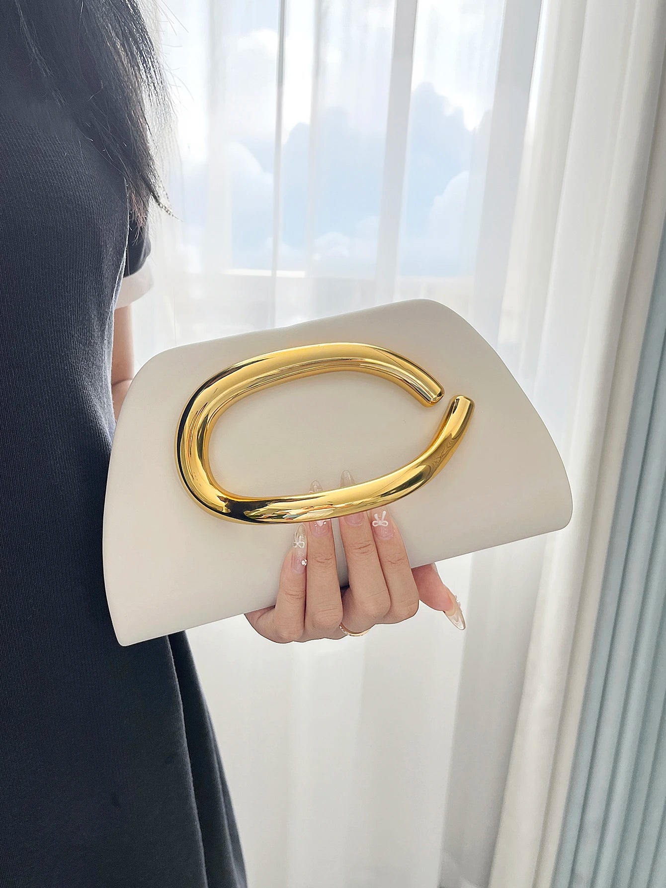 Luxury Evening Clutch Bag with Gold Magnetic Closure & Chain Strap