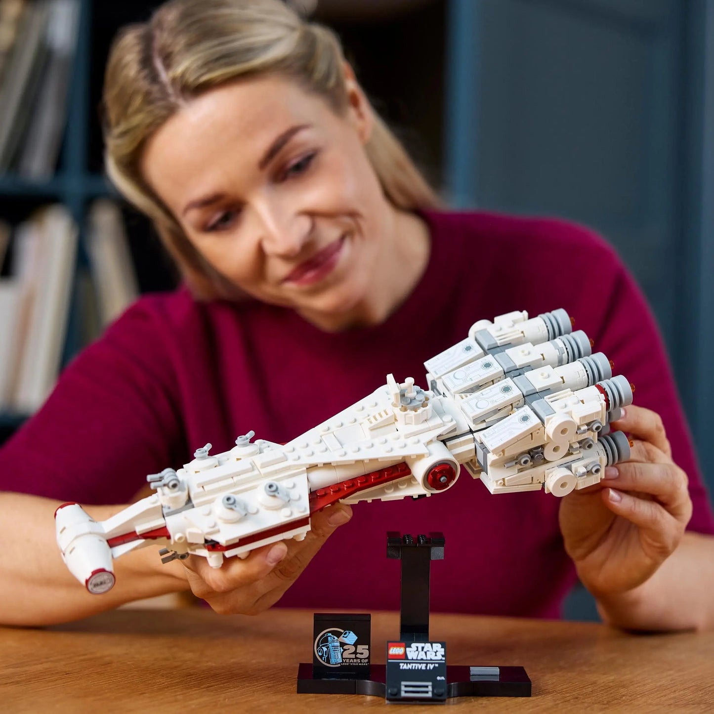 Tantive IV Star Wars Building Set 654 Pieces for Adults