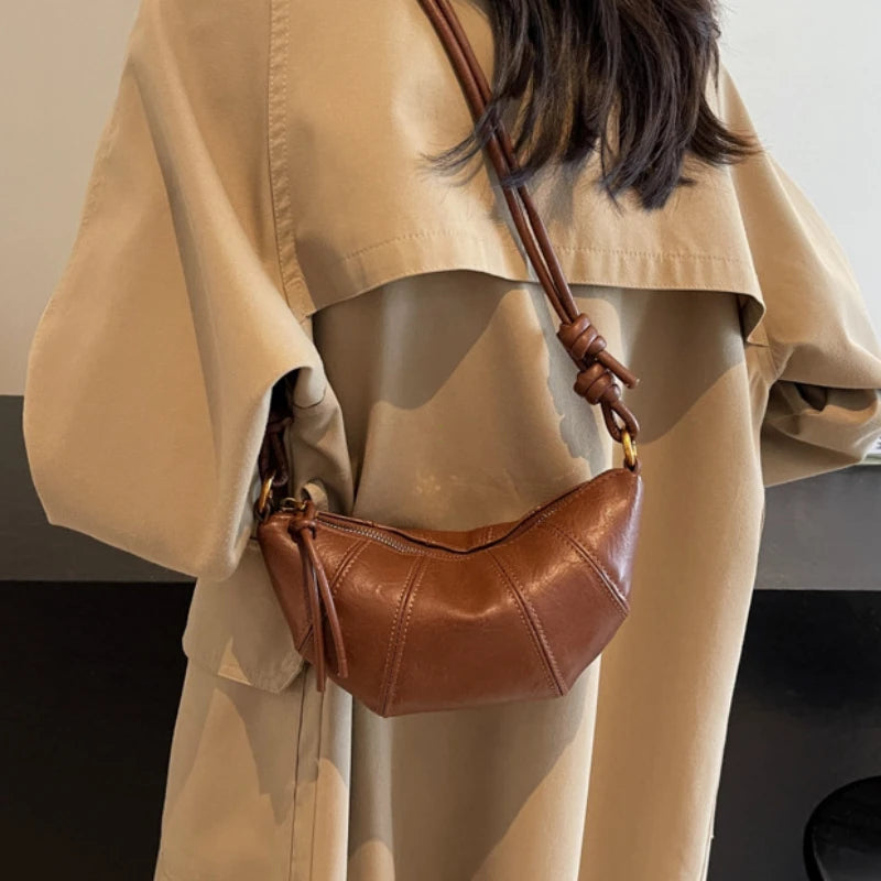 Leather Dumpling Crossbody Bag – Retro Crescent Shoulder Bag for Women