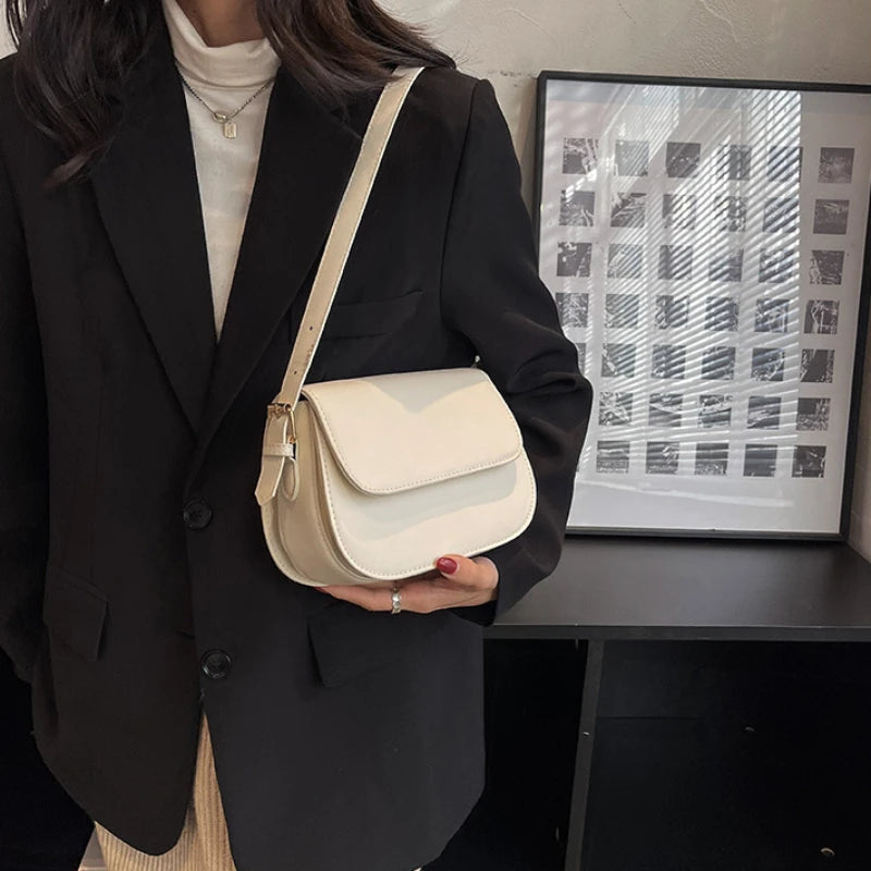 Retro Small Saddle Bag for Women – Crossbody Messenger Shoulder Bag