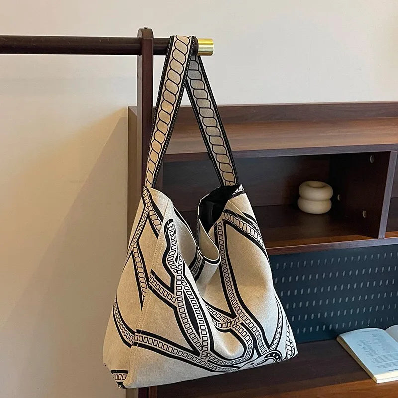 Retro Casual Tote Bag Fashionable Design Canvas Style Printed Shoulder Large Capacity Contrasting
