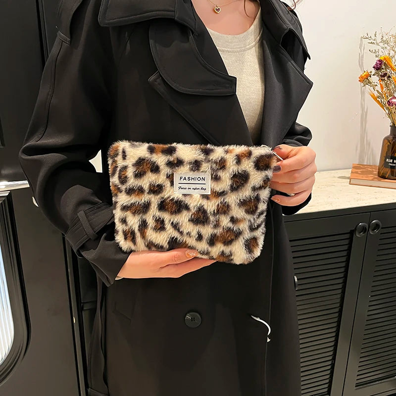 Leopard Print Plush Makeup Bag – Large Capacity Travel Cosmetic Pouch