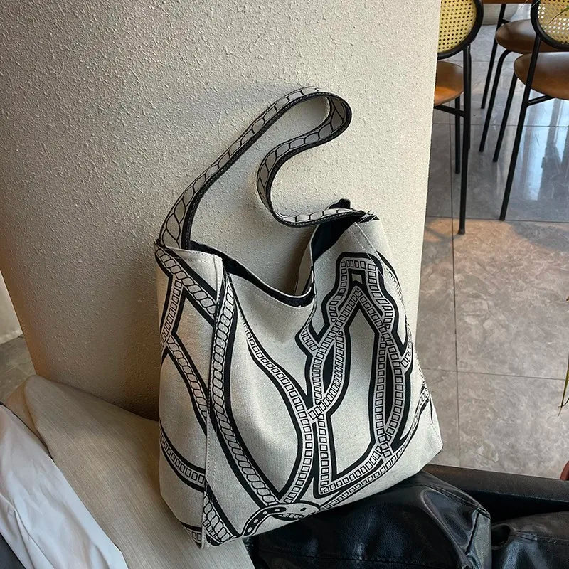 Retro Casual Tote Bag Fashionable Design Canvas Style Printed Shoulder Large Capacity Contrasting