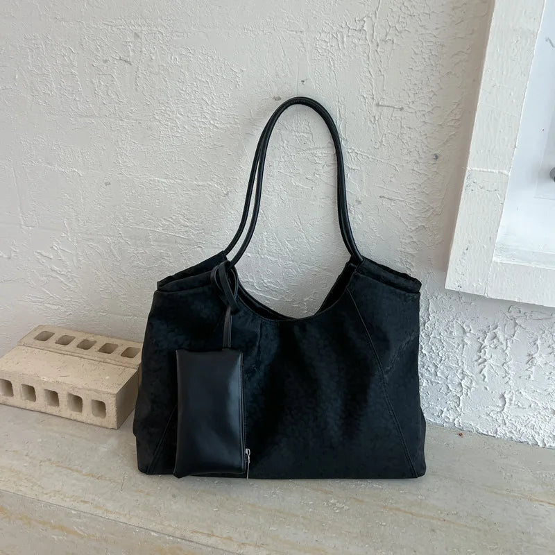 Large Capacity Shoulder Tote Bag – Women's Minimalist Commuter Purse