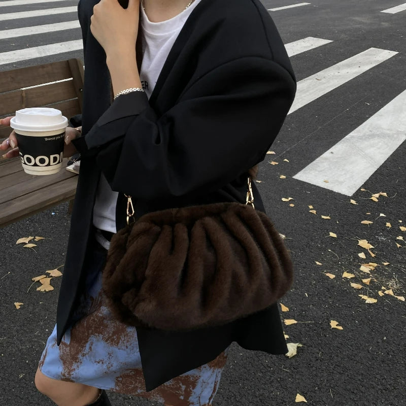 Trendy Womens Faux Fur Top Clutch Bag Vintage Fluffy Shoulder Autumn Winter Casual Simple Design