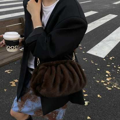 Trendy Womens Faux Fur Top Clutch Bag Vintage Fluffy Shoulder Autumn Winter Casual Simple Design