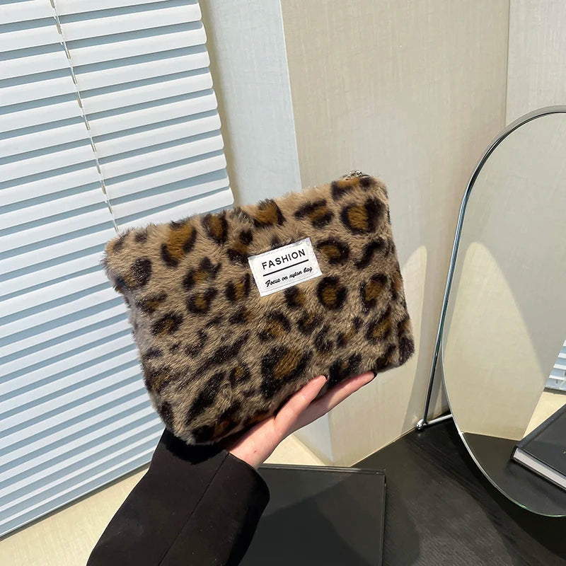 Leopard Print Plush Makeup Bag – Large Capacity Travel Cosmetic Pouch
