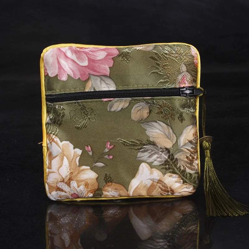 Embroidered Floral Coin Pouch – Chinese Style Jewelry Bag