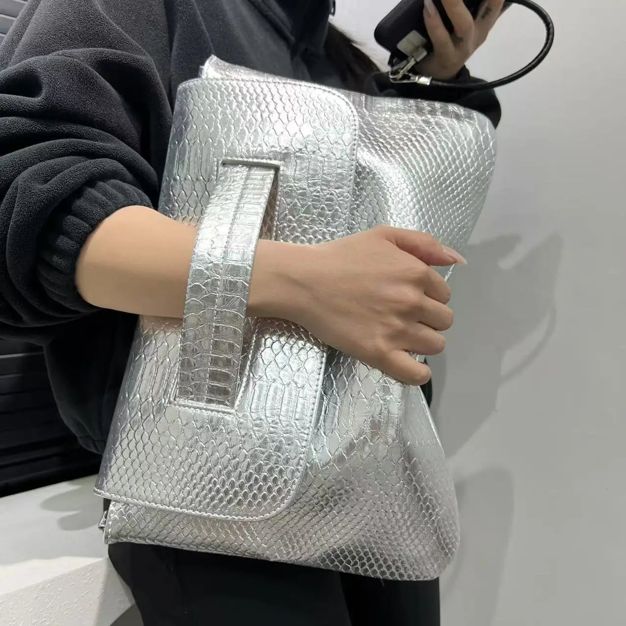 Designer Female Large Capacity Crocodile Snake Pattern Pouch Bag