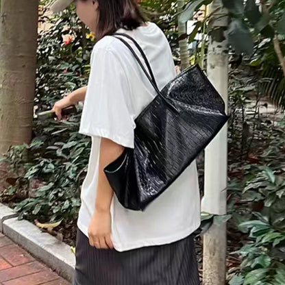 Luxury Crocodile Pattern Women Tote Bag Vintage Large Capacity Shoulder Handbag Minimalist Commute