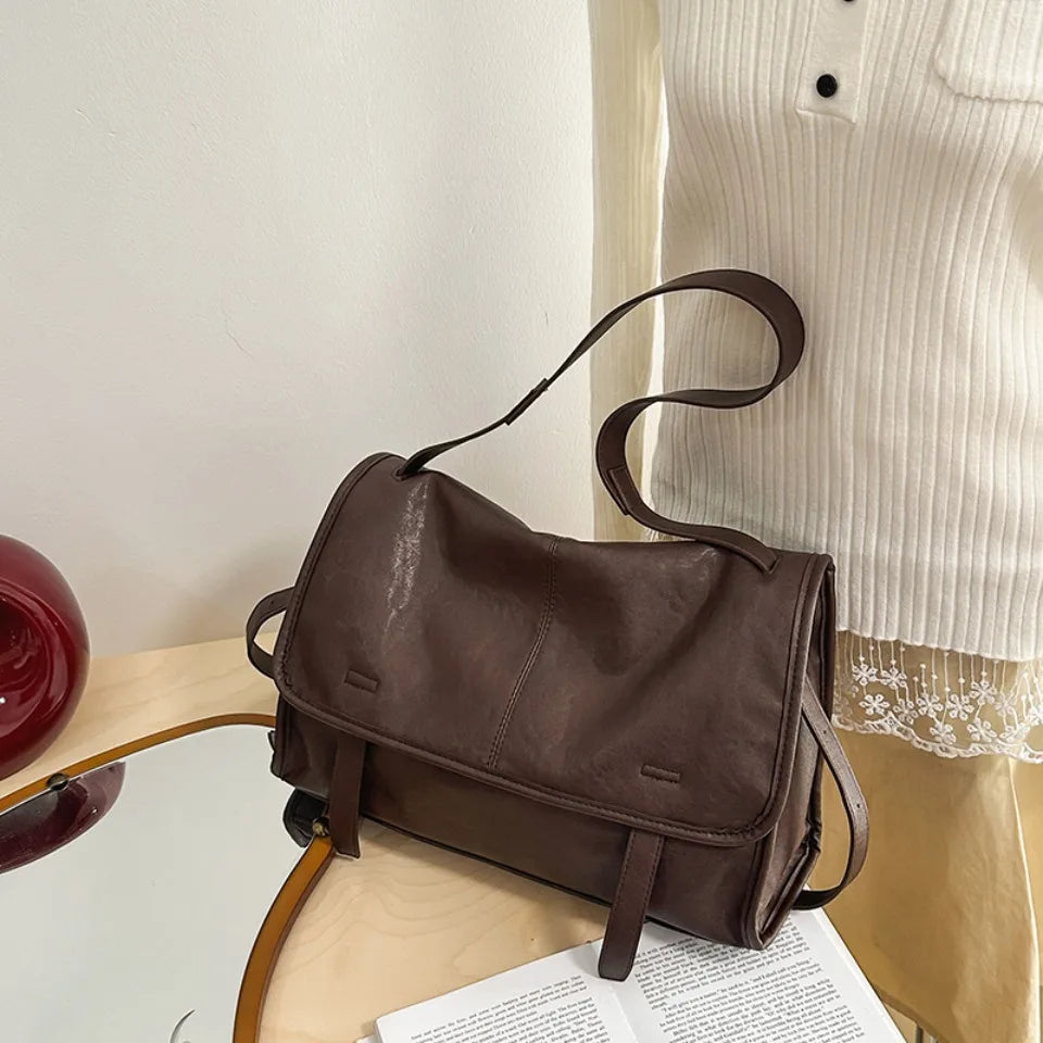 Large Capacity Oil Wax Leather Crossbody Messenger Bag