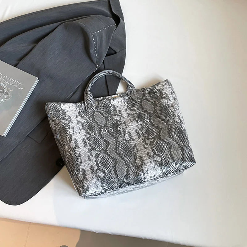 Snakeskin Pattern Tote Bag – Large Capacity Women's Shoulder Bag