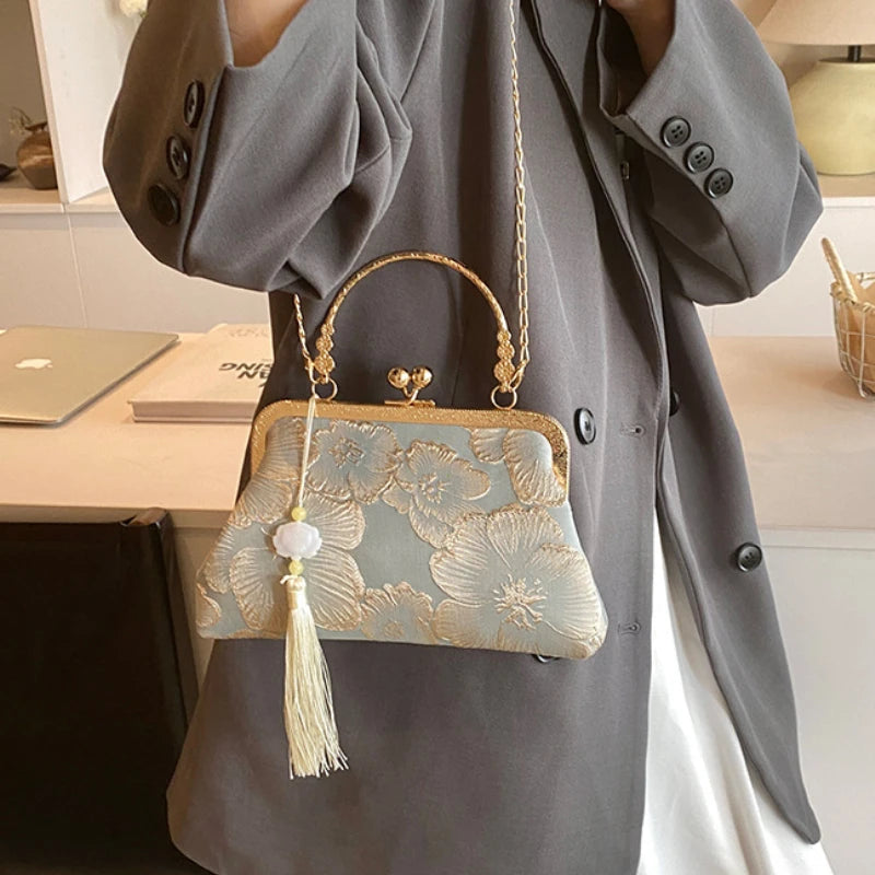 Chinese Style Embroidered Clutch Bag – Elegant Retro Evening Handbag