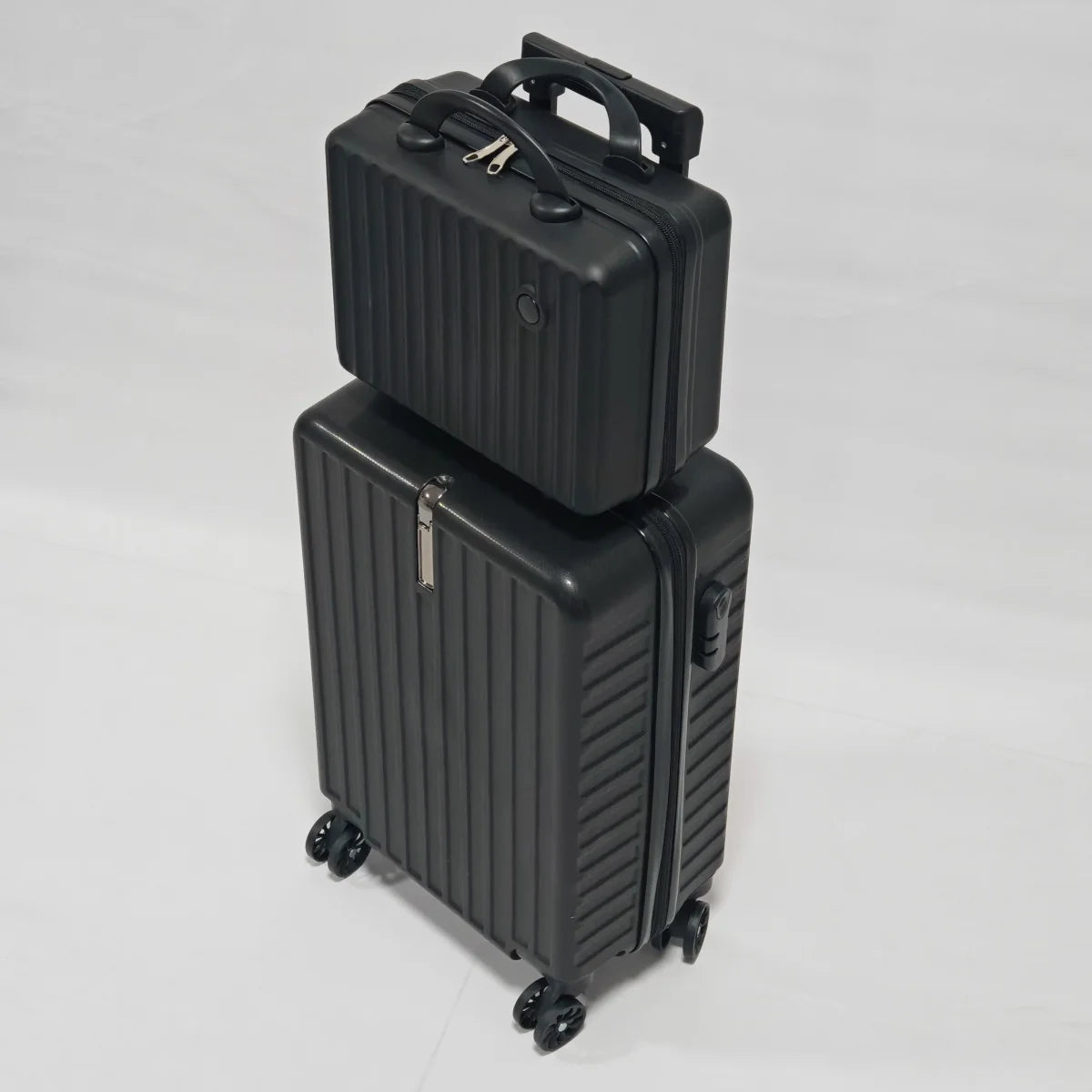 2-Piece Luggage Set – 20" Rolling Suitcase & Mini Carry-On
