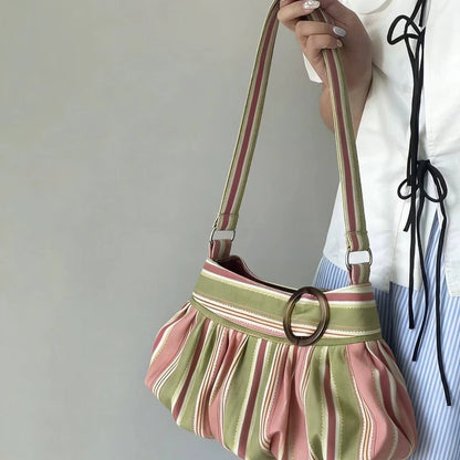 Pleated Dumpling Bag – Retro Wooden Button Shoulder Handbag