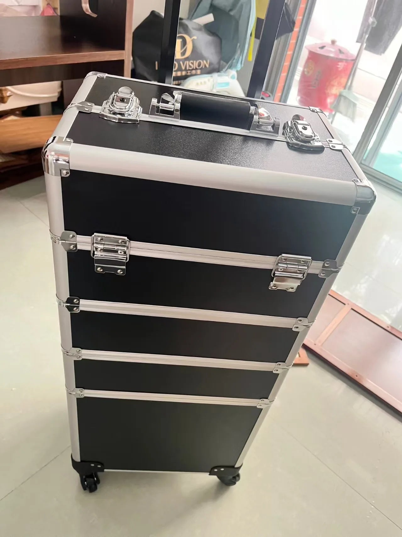 Professional Multilayer Rolling Makeup Case with Wheels