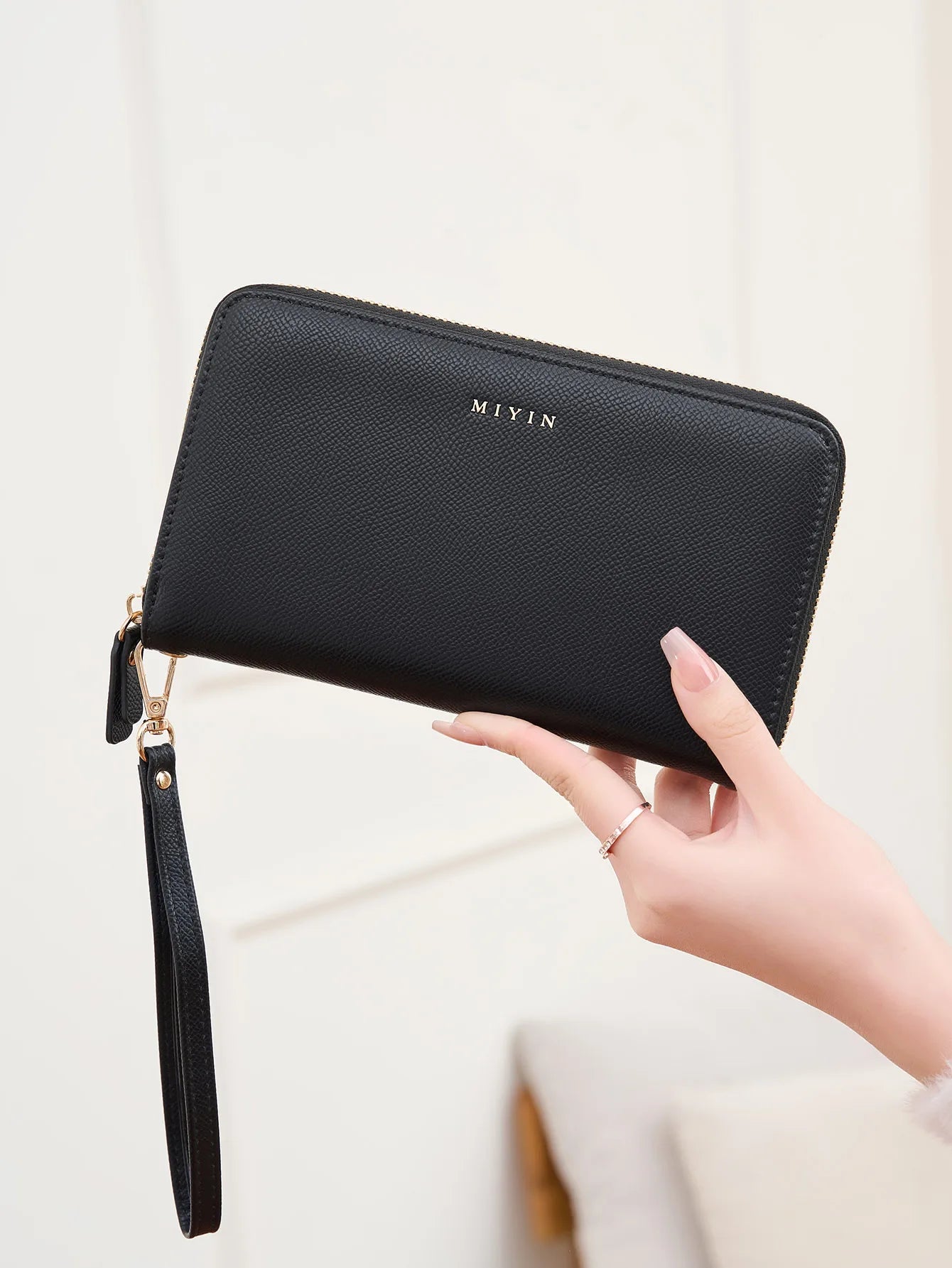 Large Capacity Women's Wallet – PU Leather Zipper Clutch