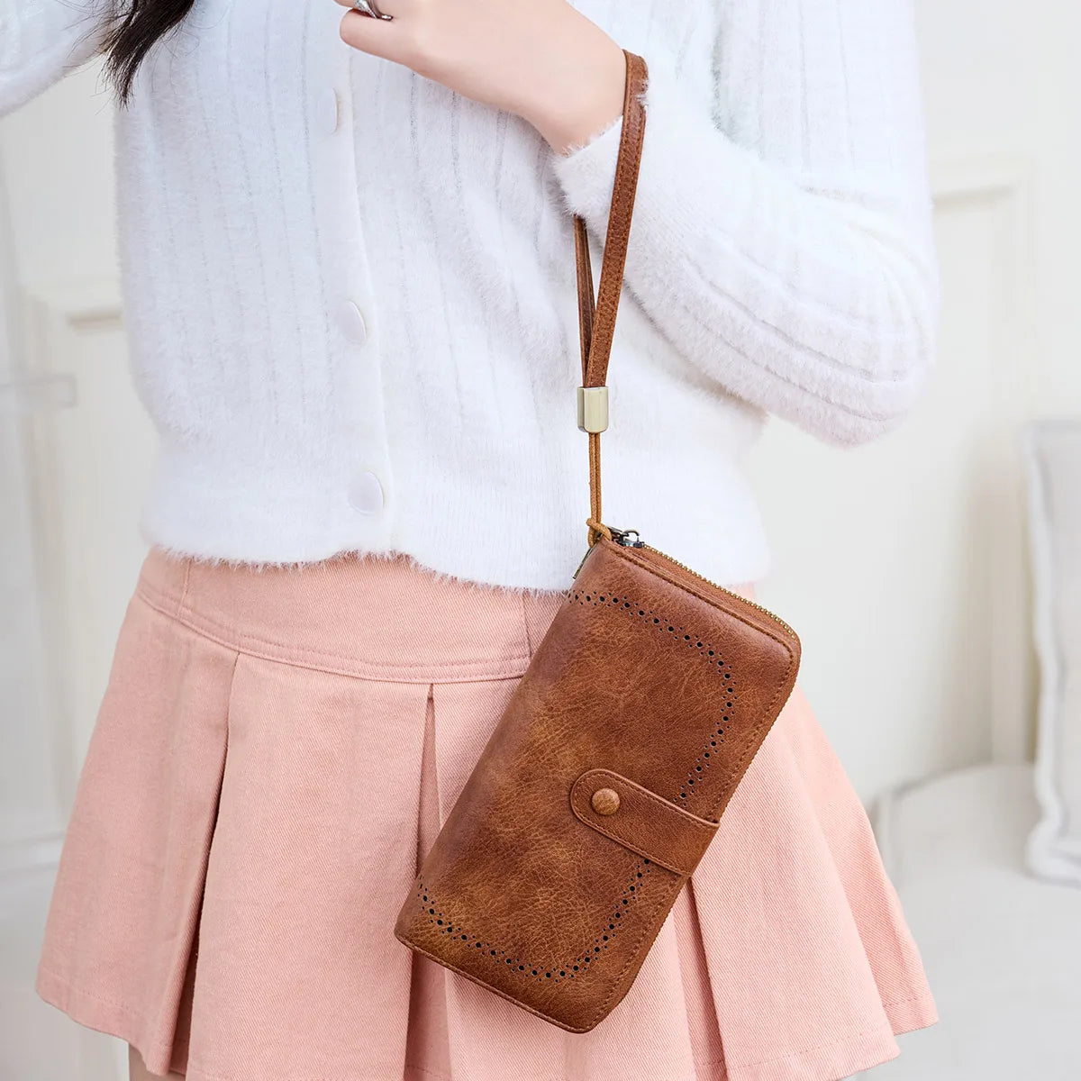 RFID Blocking Women's Accordion Wallet – Retro Leather Clutch
