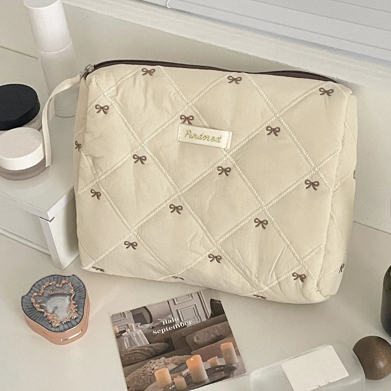 Quilted Bow Makeup Bag – Women's Large Capacity Cosmetic Pouch
