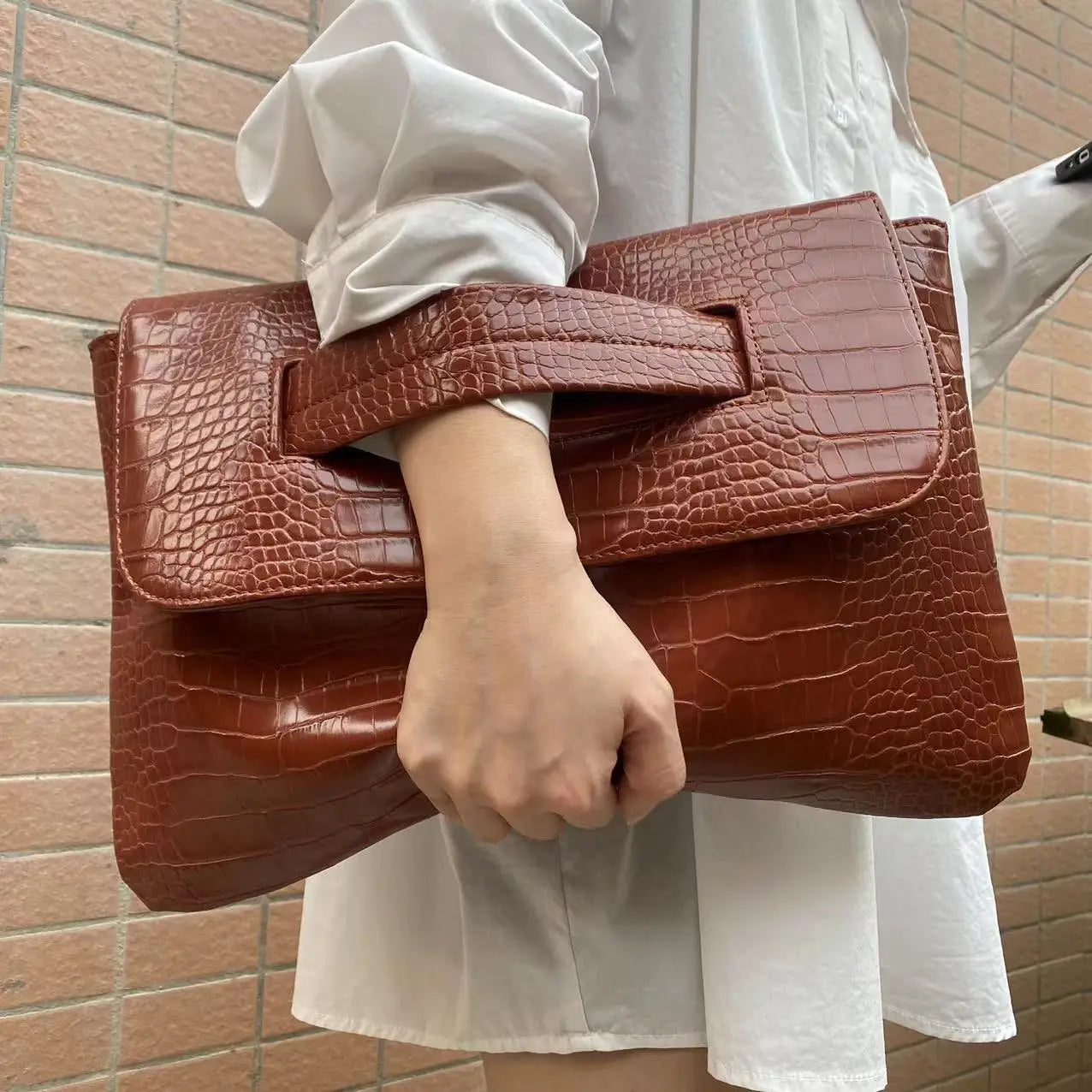 Designer Female Large Capacity Crocodile Snake Pattern Pouch Bag