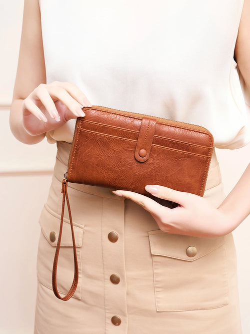 Women's Retro Long Wallet Large Capacity Multi-Card Slot Wristlet Clutch