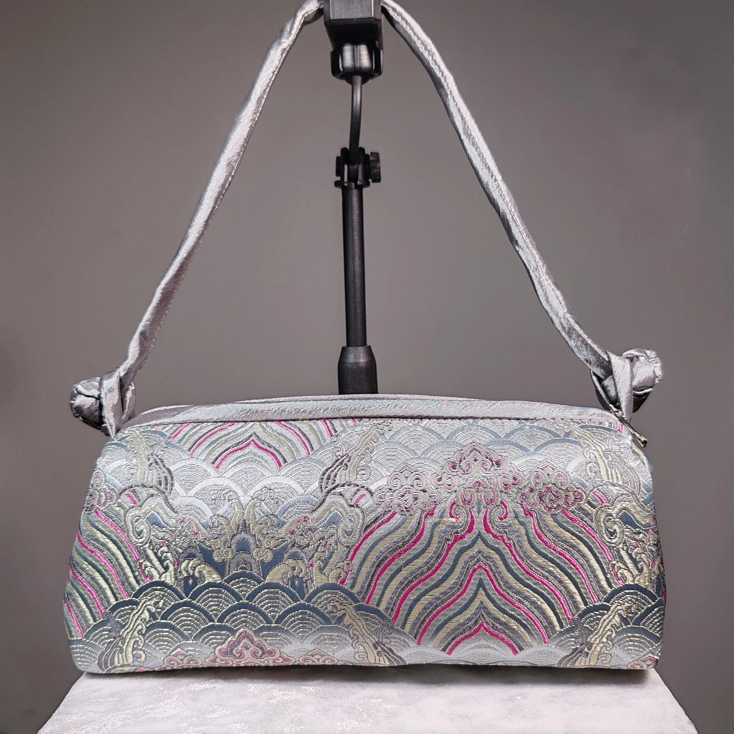 Embroidered Silk Shoulder Bag – Floral Cheongsam Purse