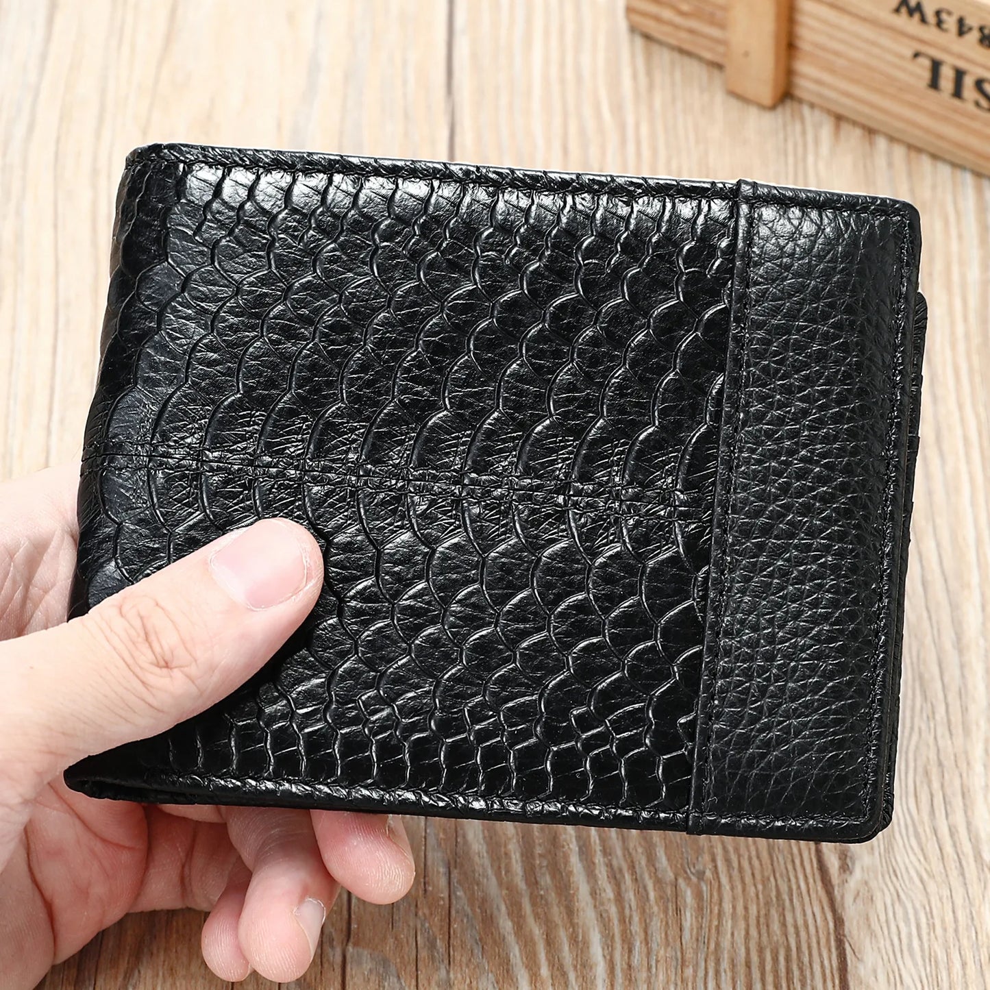 Crocodile Pattern Genuine Leather Bifold Wallet for Men