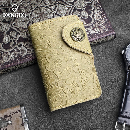 Vintage Leather Key Wallet for Men – Crocodile Pattern with Lion Clasp