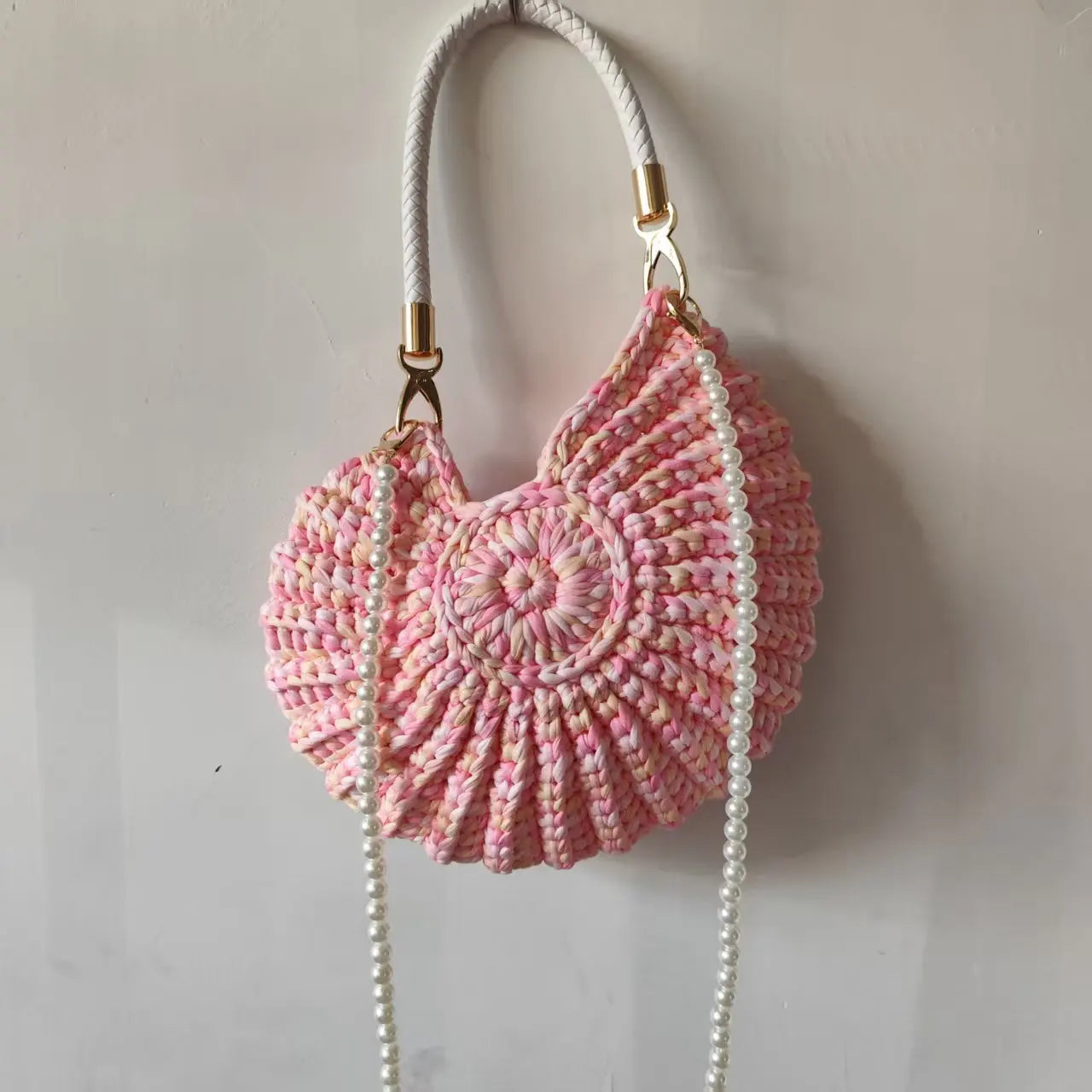 Crochet Conch Shoulder Bag with Pearl Chain – Handmade Woven Bag