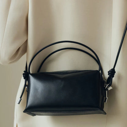 Small Square Straw & Leather Crossbody Bag – Minimalist Box Clutch