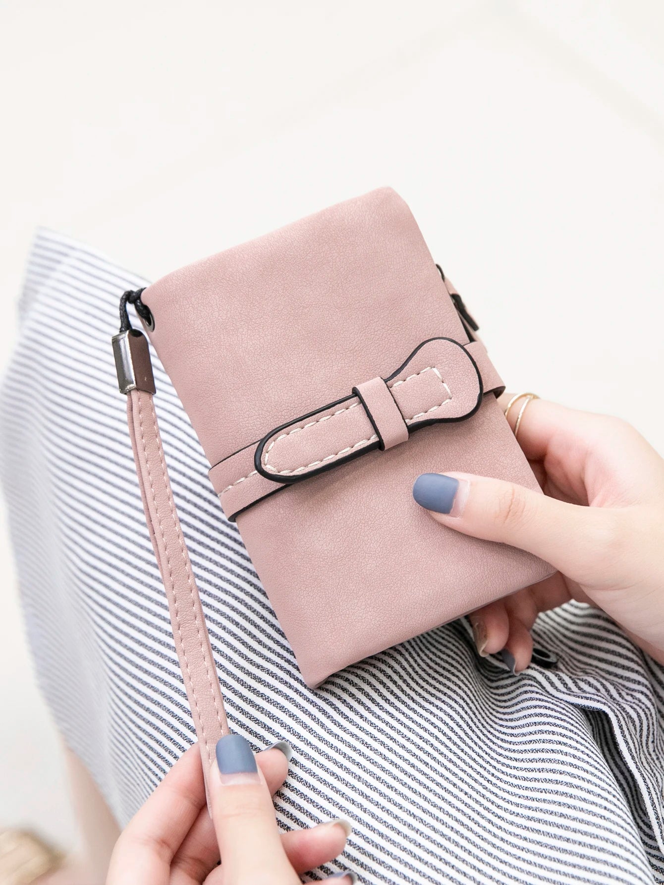 Women's Short Wallet – Minimalist Bifold Card Holder with ID Window & Wristlet