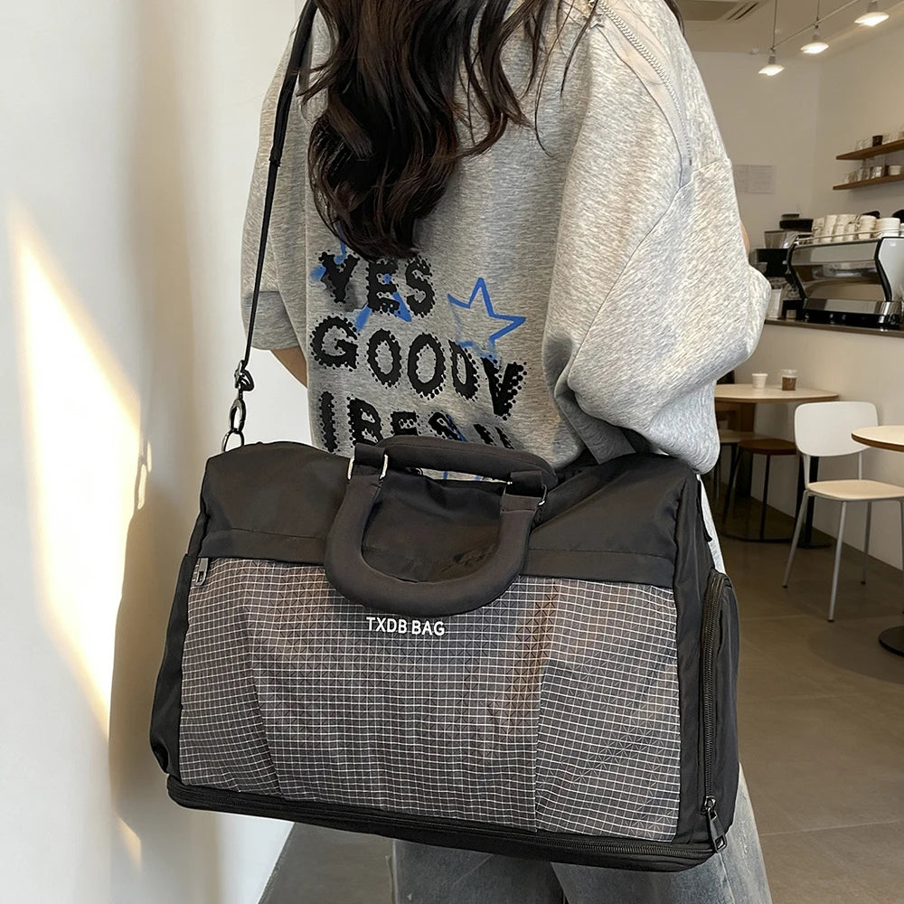 Expandable Travel Duffle Bag with Detachable Shoulder Strap