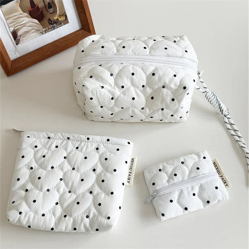 Quilted Dot Cosmetic Bag – Portable Makeup Pouch for Lipstick & Brushes