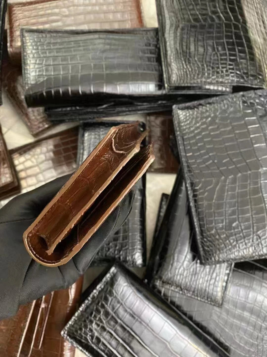 Crocodile Leather Long Wallet for Men – Luxury Multi-Card Bifold