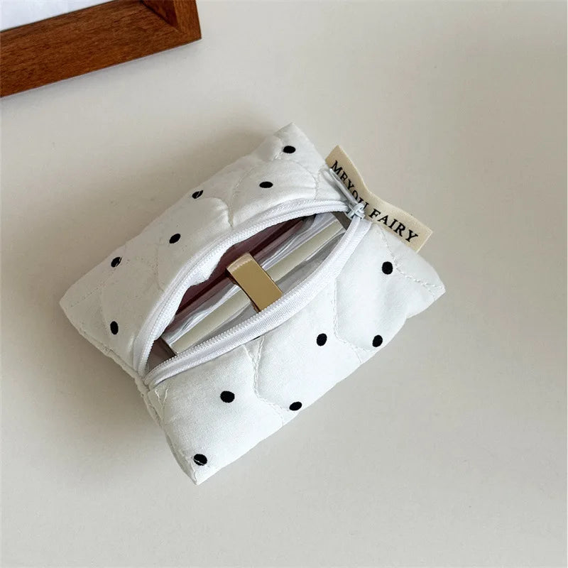 Quilted Dot Cosmetic Bag – Portable Makeup Pouch for Lipstick & Brushes