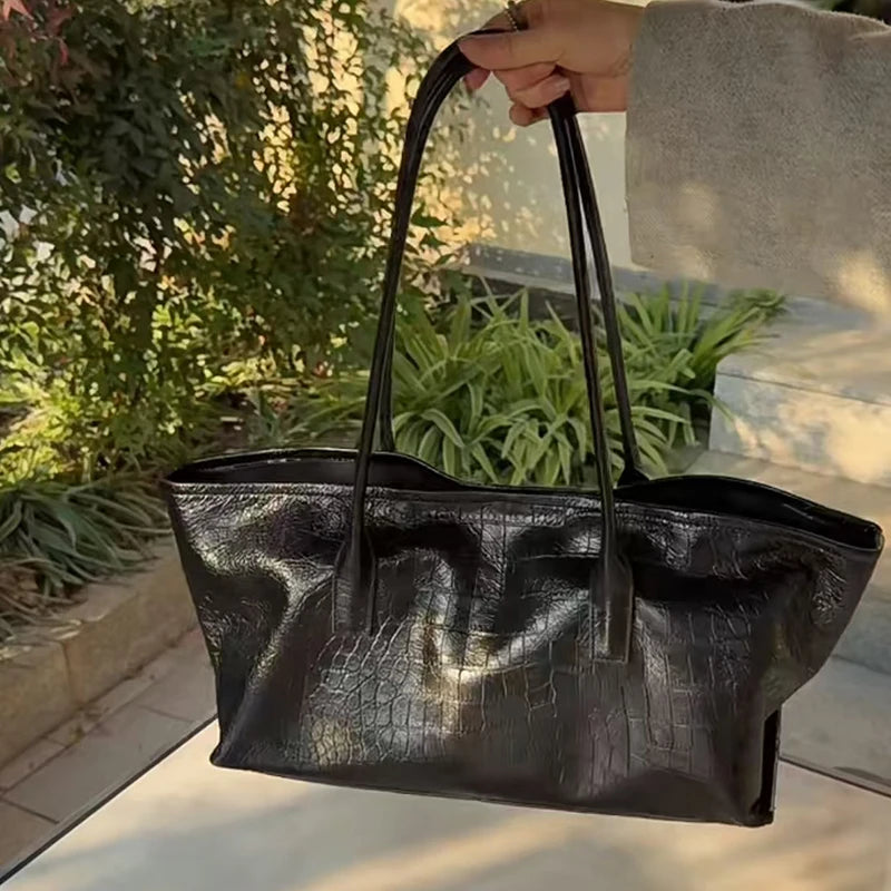 Luxury Crocodile Pattern Women Tote Bag Vintage Large Capacity Shoulder Handbag Minimalist Commute