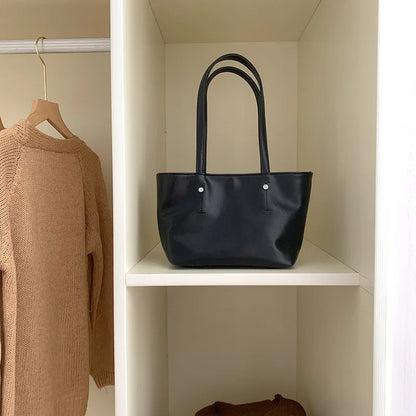 Oil Wax Leather Tote Bag for Women – Korean Style Shoulder Commuter Bag