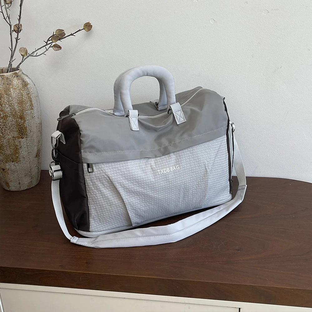 Expandable Travel Duffle Bag with Detachable Shoulder Strap