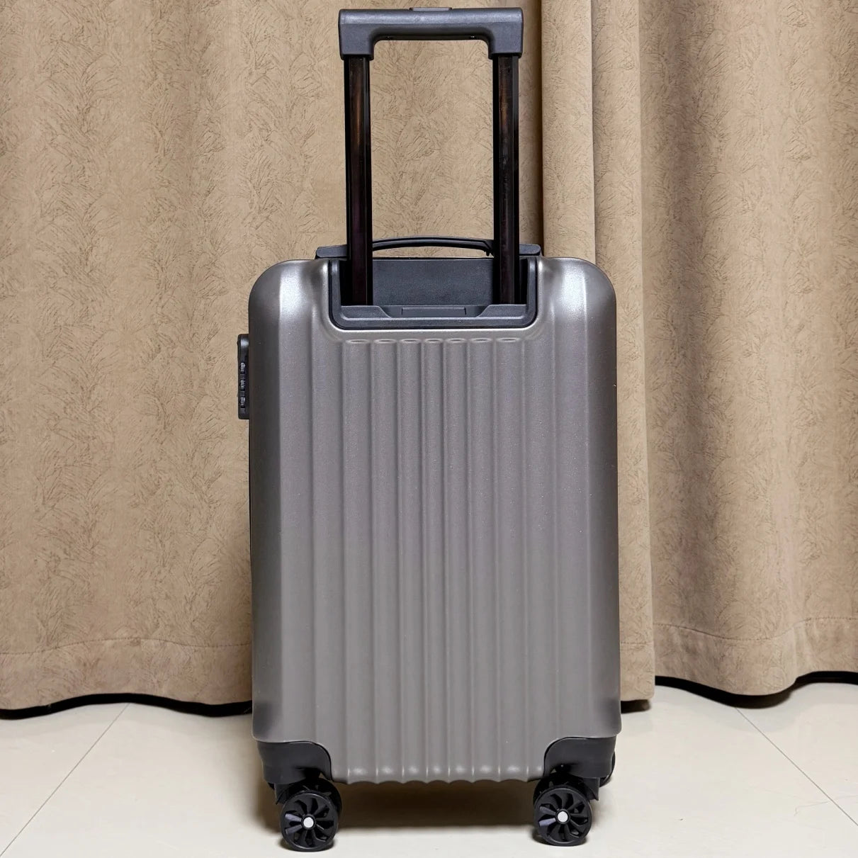 Hard Shell Carry-On Luggage 20 Inch – Lightweight PC Spinner Suitcase