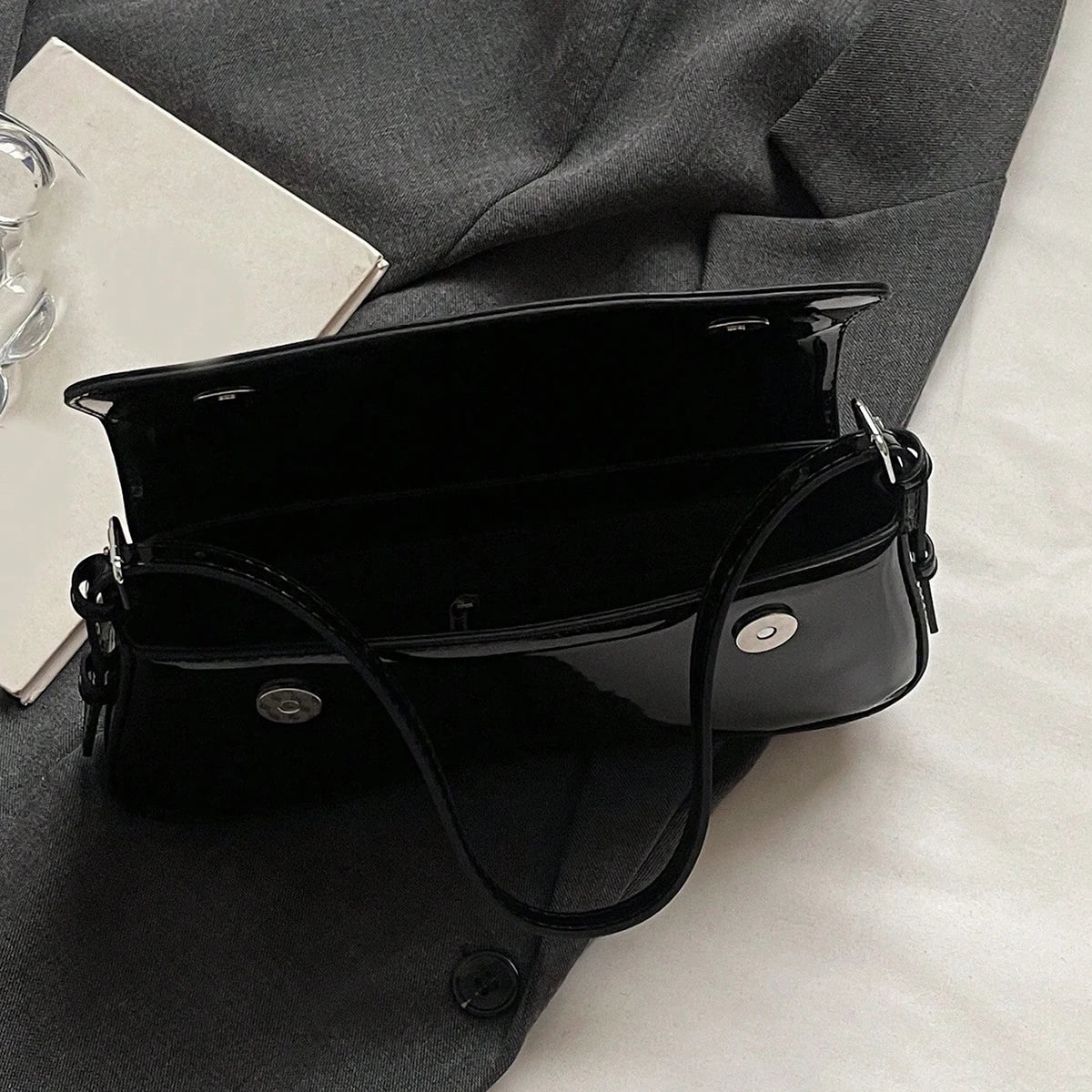 Classic Retro Shoulder Bag Niche High-End Underarm Women S Bag