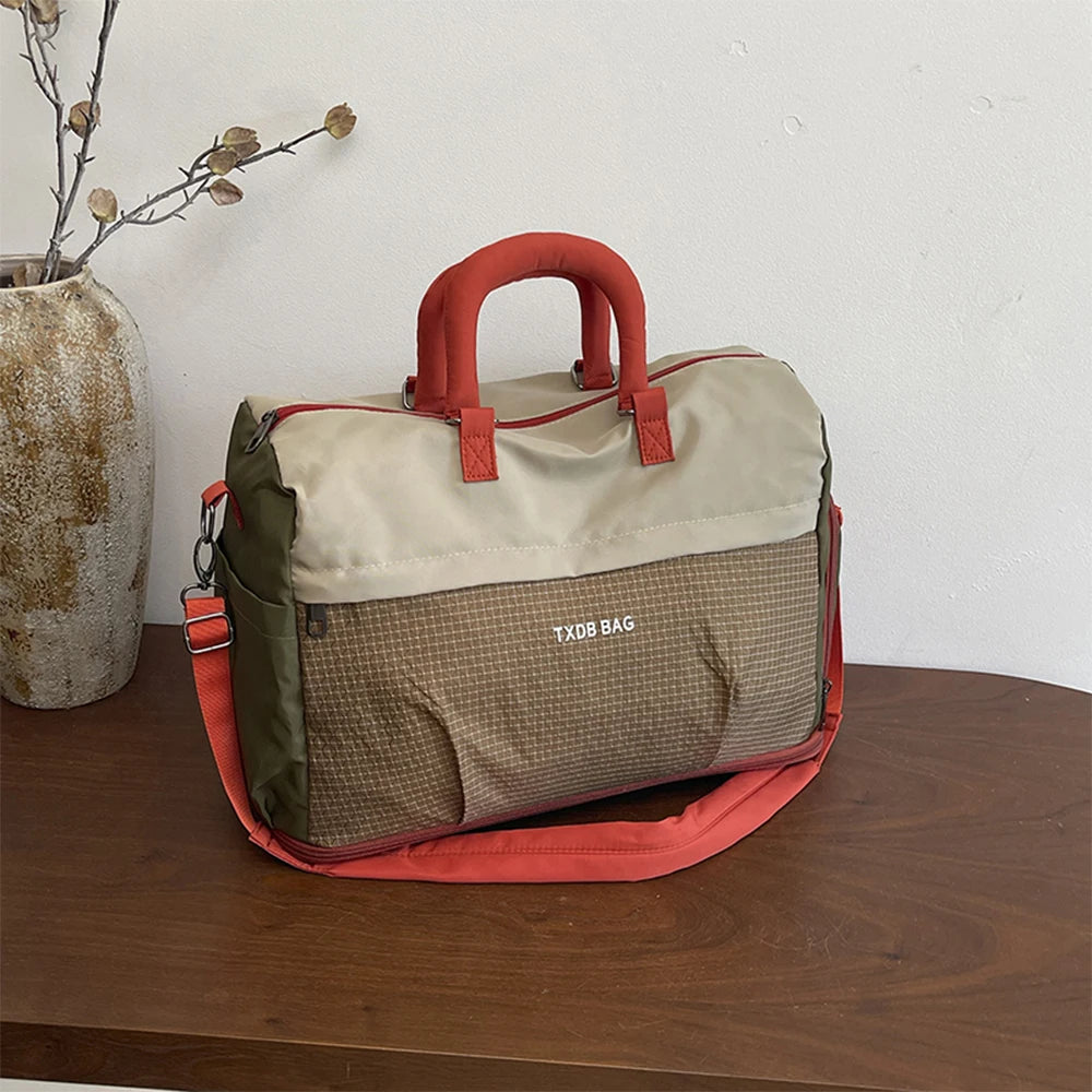 Expandable Travel Duffle Bag with Detachable Shoulder Strap